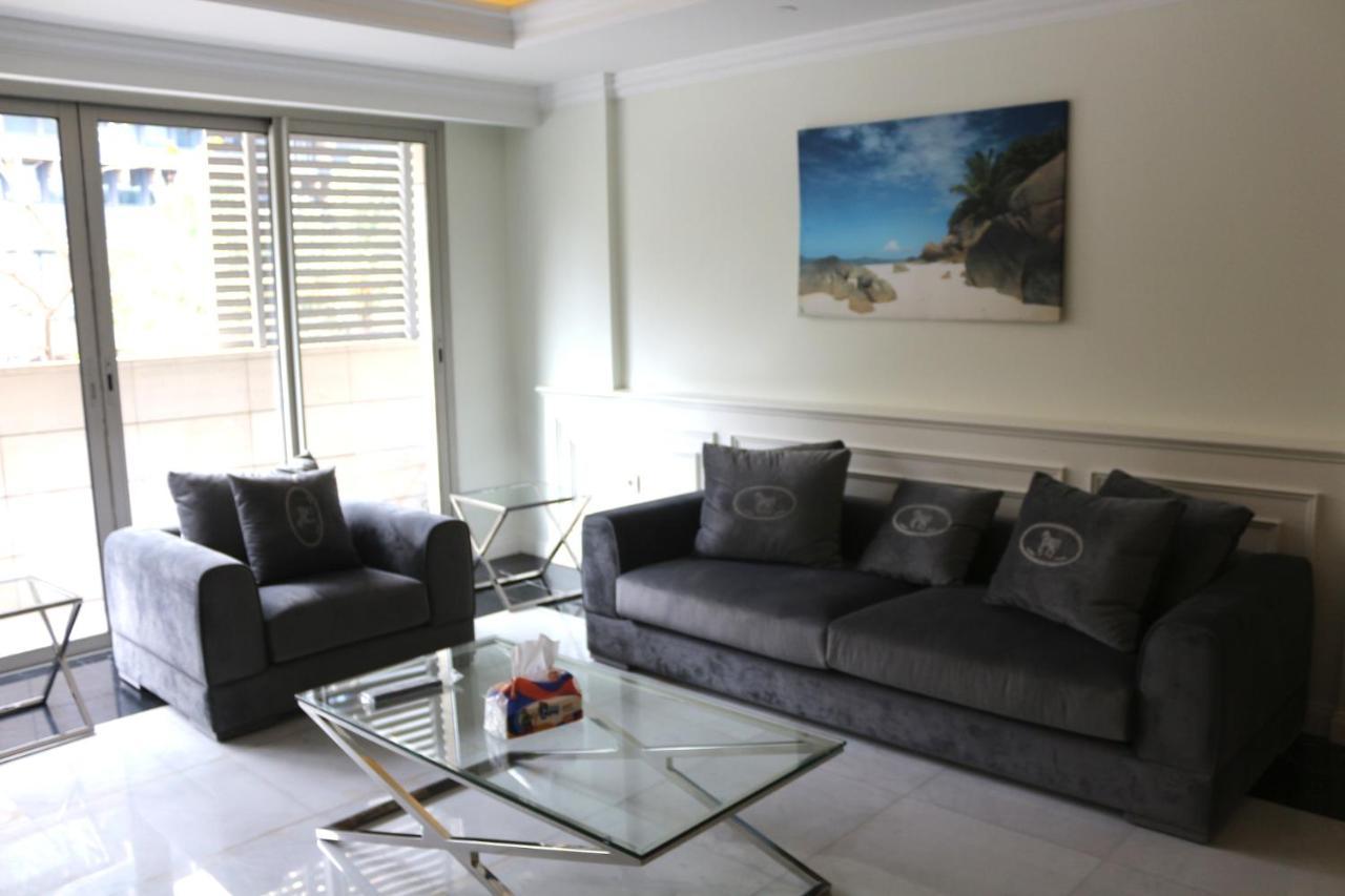 Versace Tower Luxury Suites - Downtown Beirut Eksteriør billede